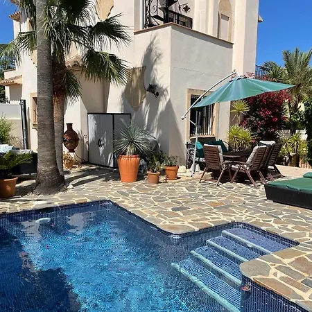 Casa Vamos Buganvilla - Private Pool & Rooftop Terrace 别墅 *