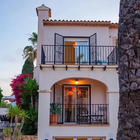 Villa Casa Vamos Buganvilla - Private Pool&rooftop Terrace